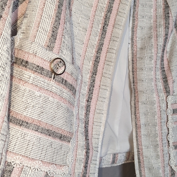 8 • Laundry by Shelli Segal • Soft Blush & White Metallic Thread Tweed Blazer - Picture 9 of 10